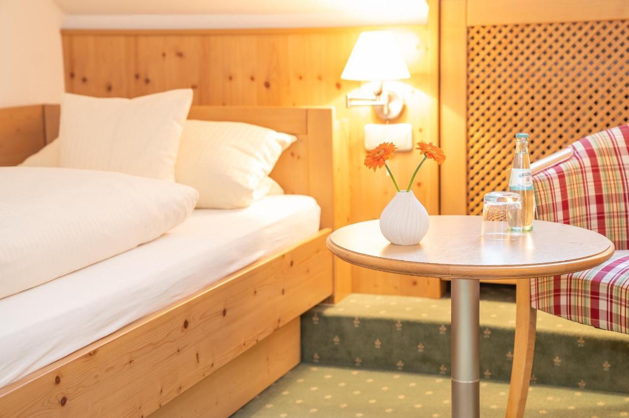 Hotel Garni Christl バート・グリースバッハ エクステリア 写真