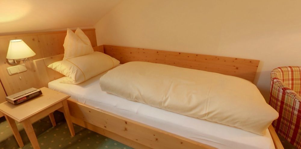 Hotel Garni Christl バート・グリースバッハ エクステリア 写真