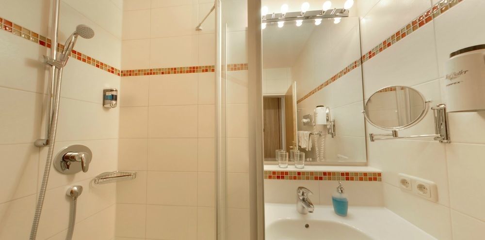 Hotel Garni Christl バート・グリースバッハ エクステリア 写真